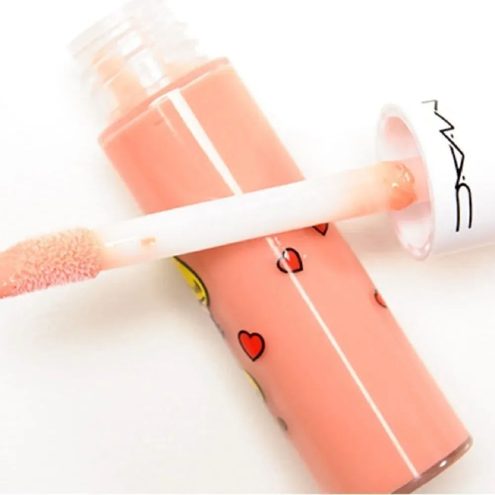 NIB MAC Archie’s Girls Lipglass in “Summer Sweetheart”